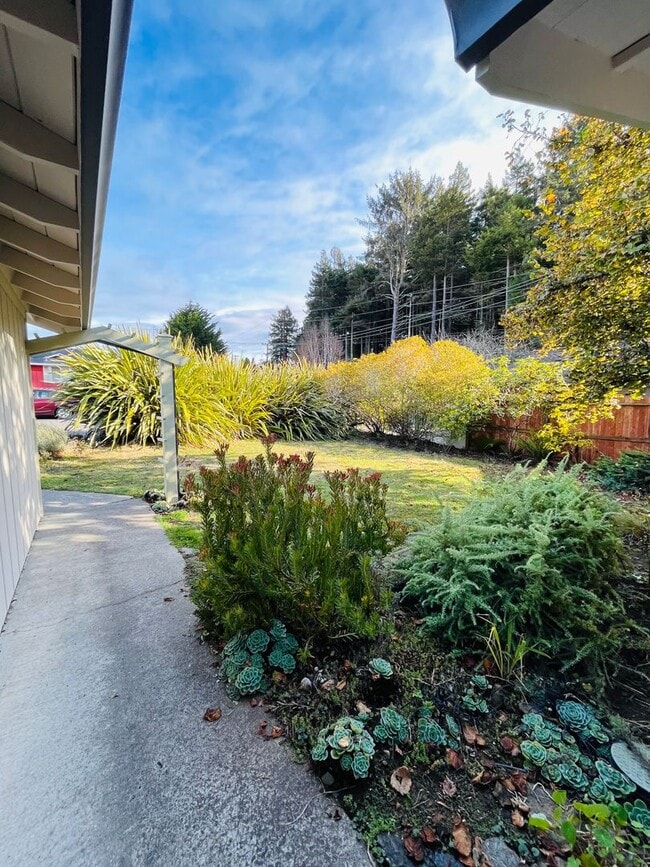 Photo - 3062 Girard Ct