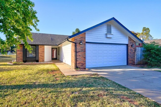 Building Photo - 6700 NW 124th St