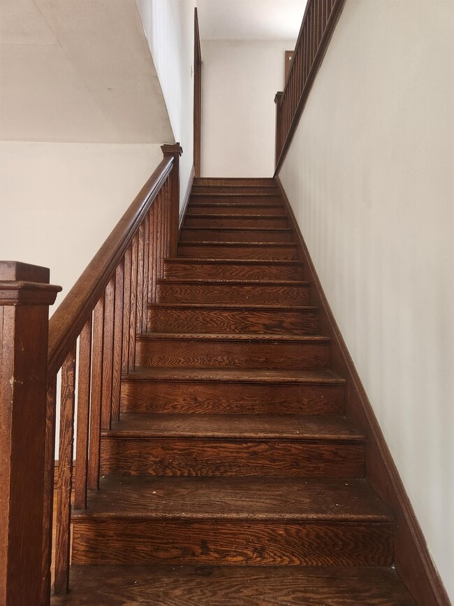 Photo - 215 Crawford St