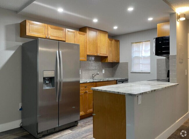 Building Photo - 650 SW 2nd Ave Unit 154 Rental