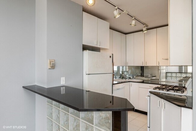 Photo - 1000 N Lake Shore Dr Unit 1204