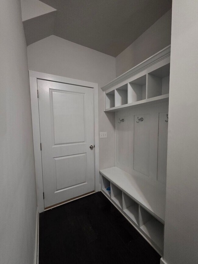 Photo - 3779 Oxford Cir