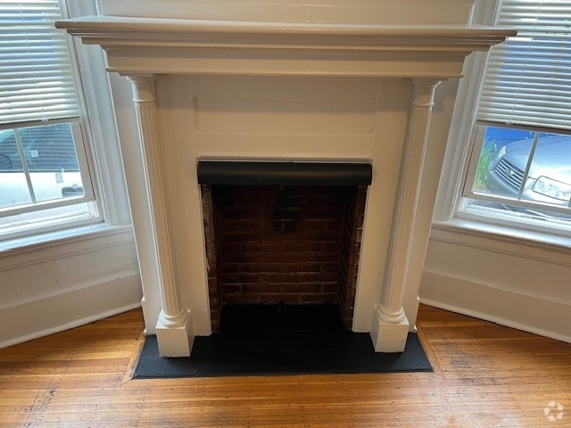 Building Photo - 114 Asbury St Unit Lower Rental