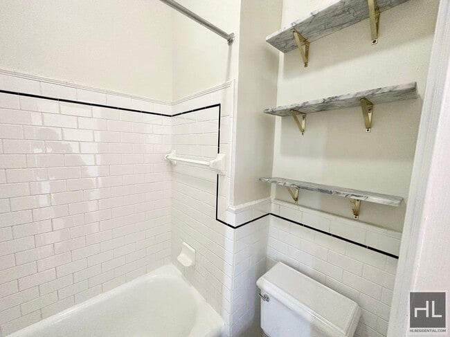 Photo - SECOND AVENUE Unit 8C