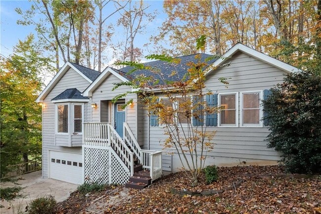 Building Photo - 2010 Golden Ridge Cir