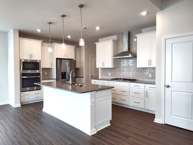 Photo - Beautiful, end-unit, townhome located in the Commons at Farmington Community in Charlotte!