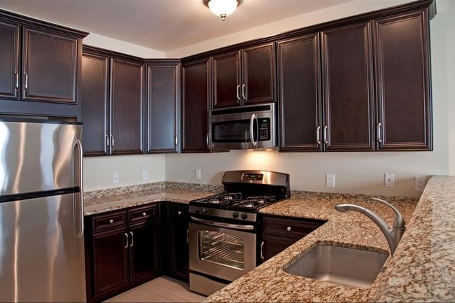 Photo - Presidential Place