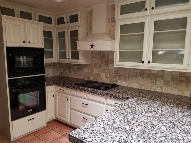 Photo - 1400 Pebble Ct