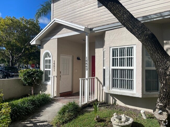 Building Photo - 14451 SW 122nd Pl Unit 14451 Rental