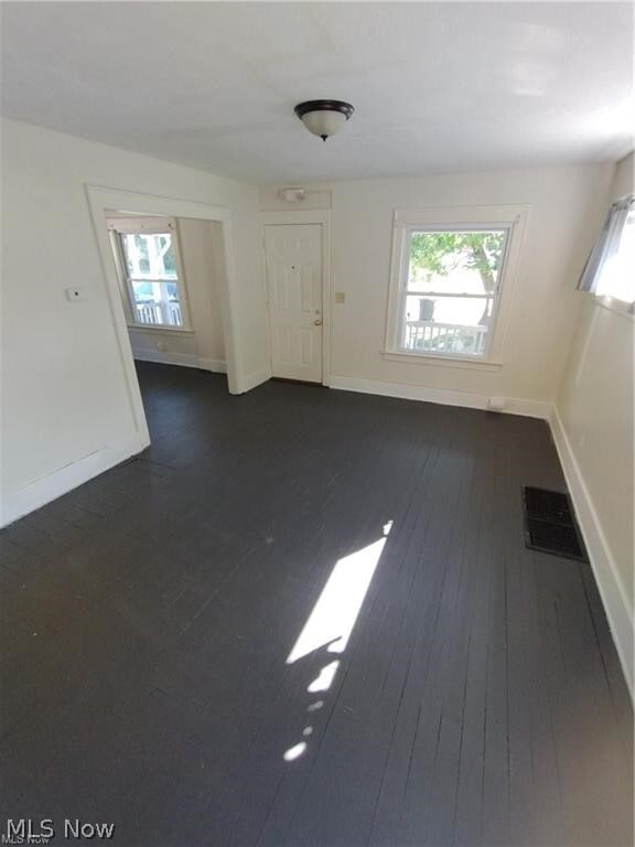 Photo - 175 Charles Ave NE