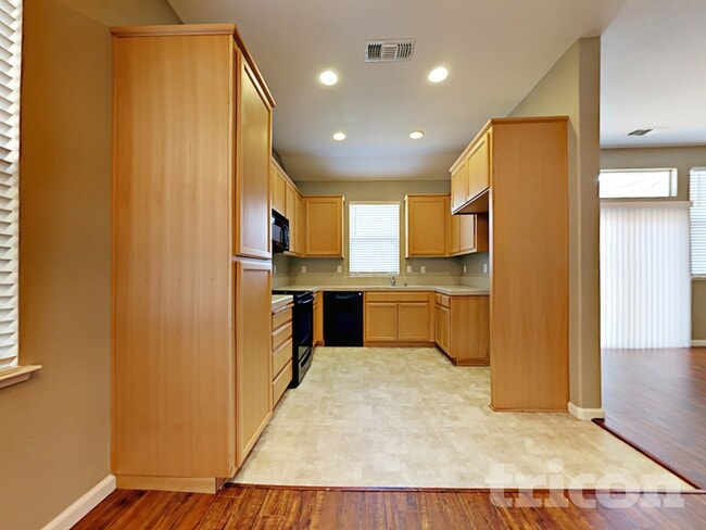 Photo - 5518 Savage Ave