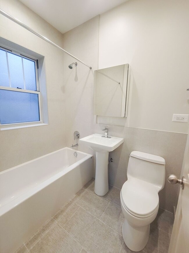 Photo - 3521-29 N. Broadway