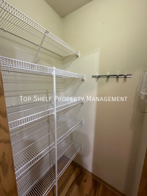 Photo - 737 E 23rd St N