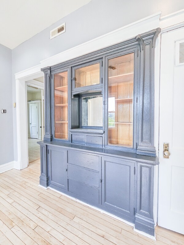 Photo - 3208 W Beach Ave Unit 2