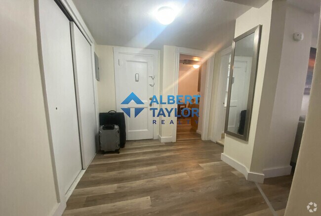 Building Photo - 1581 Beacon St Unit A Rental