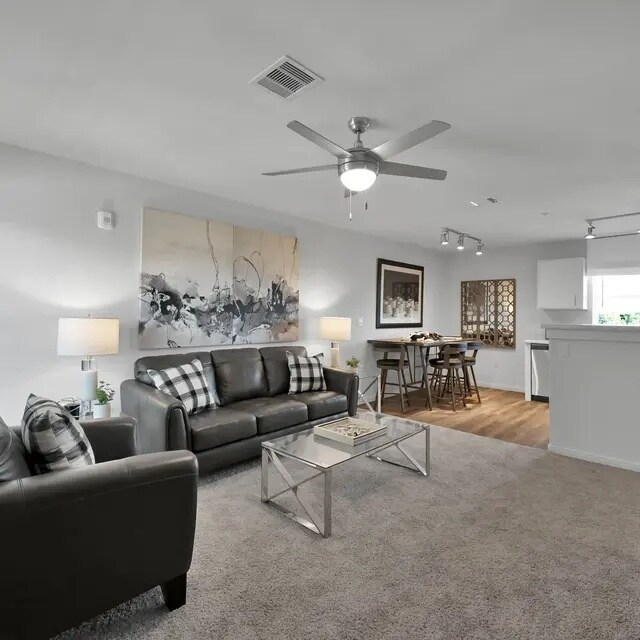Photo - Luxury 2-Bed Home | Spacious Interiors! Unidad EKH2