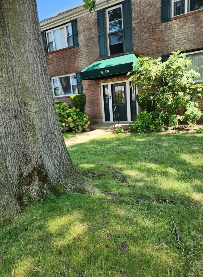 Photo - 1059 Rottkamp St Unit 1