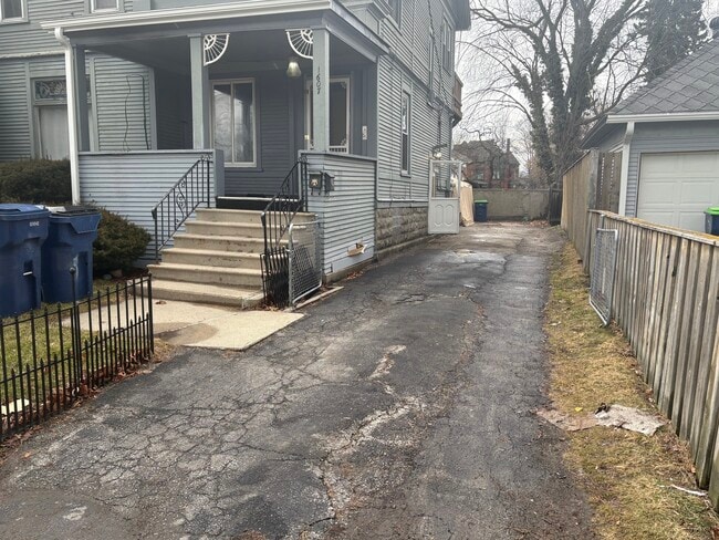 Photo - 1607 6th St Unit 1607 lower