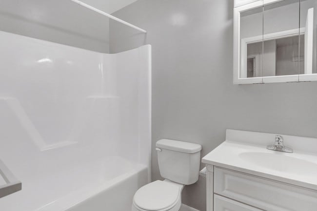 Photo - Crimson King Estates