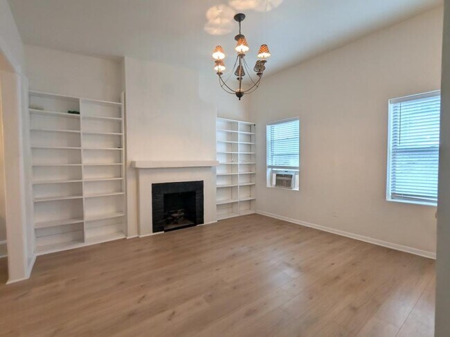 Building Photo - 2 bedroom in New York NY 10012 Unit 3 Rental