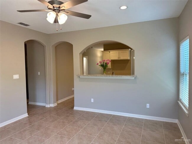 Photo - 16 Retama St