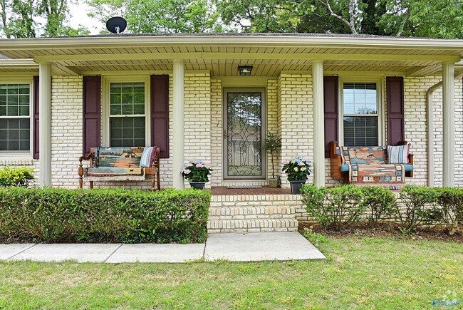 Building Photo - 207 Jones Valley Dr SW Rental