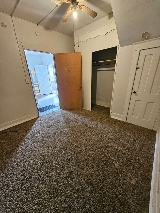 Photo - Lower one bedroom unit on east side