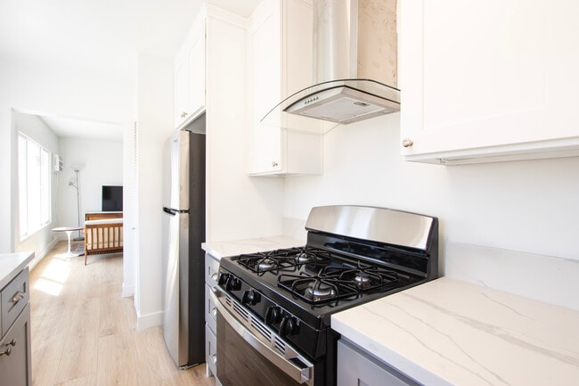 Photo - 4019 Oakwood