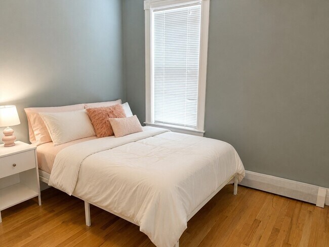 14 Hartland St Unit 2