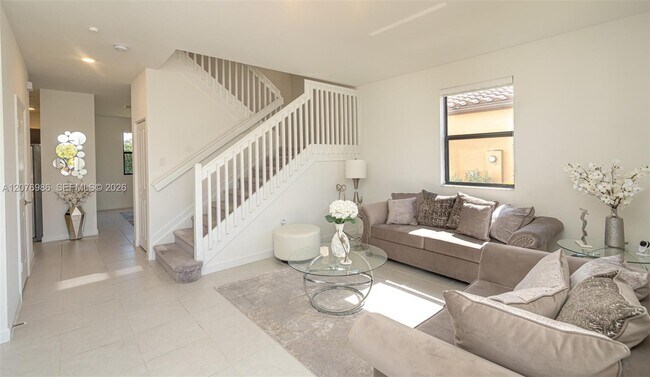 Photo - 139 NE 27th Terrace