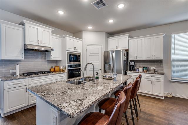 Photo - 3305 Ironstone Rd