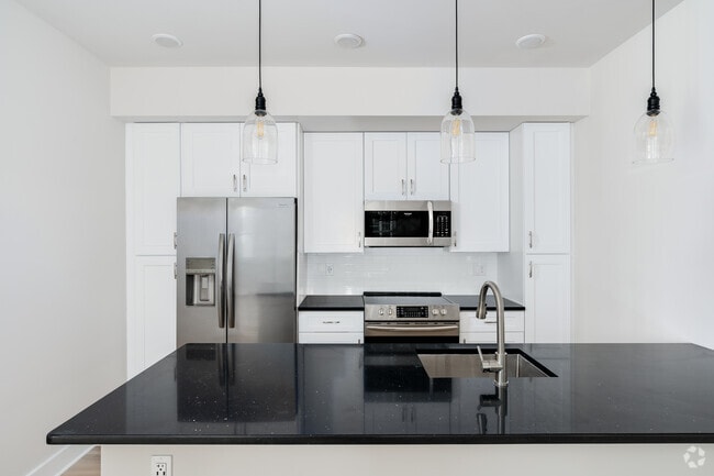2BR, 2.5BA