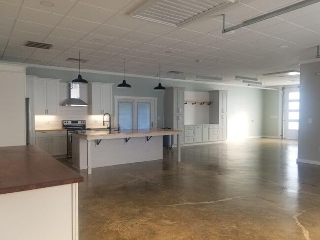 Photo - 6047 Wayne Memorial Dr Unidad E