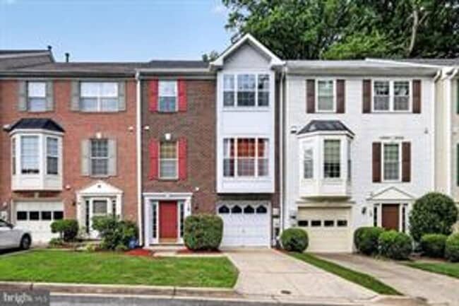 Building Photo - NESTLED IN TEH CHARMING GOSHEN ESTATES WITH SINGLE FAMILY HOME