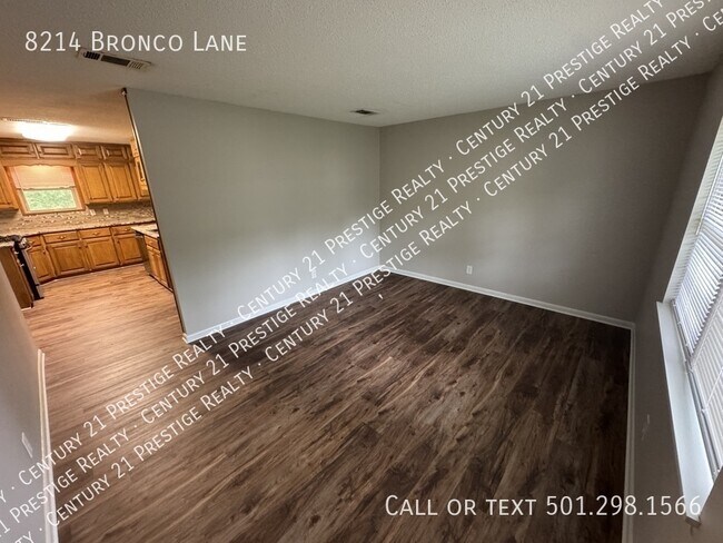Photo - 8214 Bronco Ln