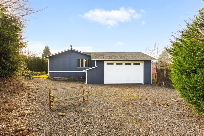 Photo - 1014 Crest Pl