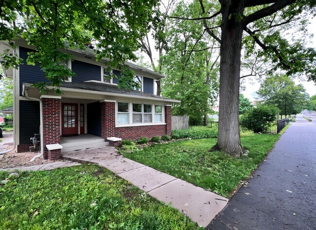 Photo - 815 Grant St