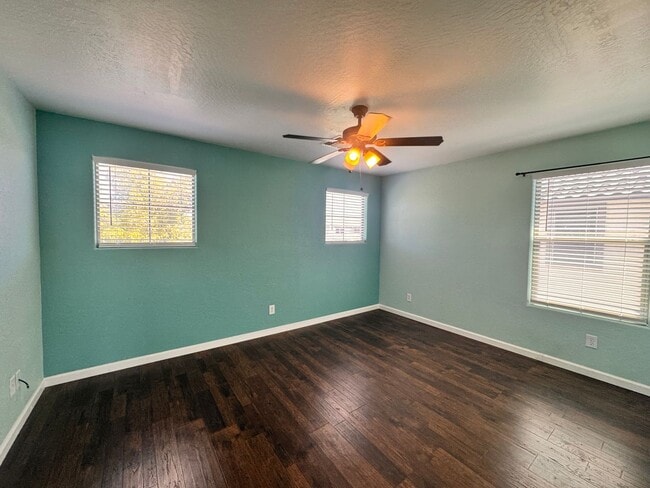 Photo - 5 BEDROOM HOME IN GILBERT WITH SOLAR/RV GATE
