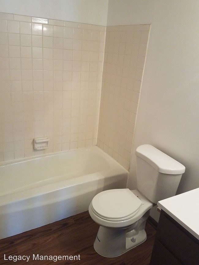 Photo - Crestwood Apartments