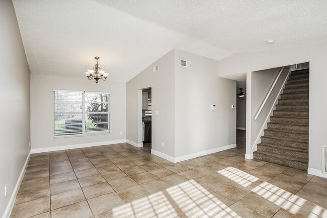 Photo - 1518 Crossridge Dr