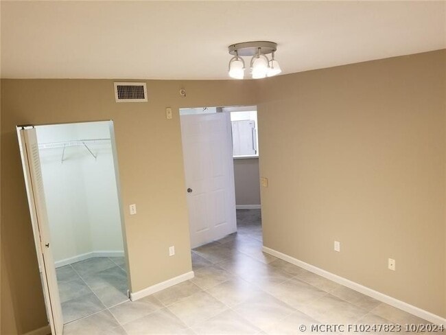 102 Villa Cir