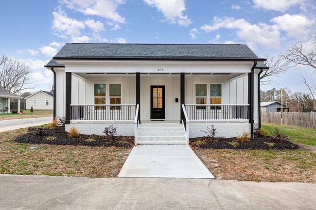 Photo - 607 Kenmore Ave