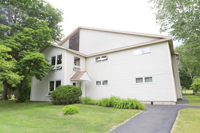 Building Photo - 23 NH-49 Rental