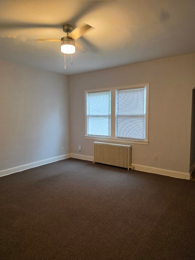 Photo - 560 Lebaum St SE