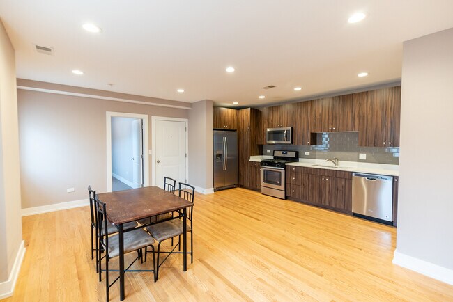 Photo - 3433 S Indiana Ave Unit 301