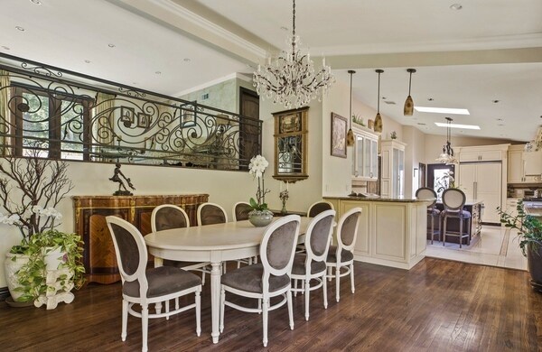 Dining Room - 9401 Cherokee Ln