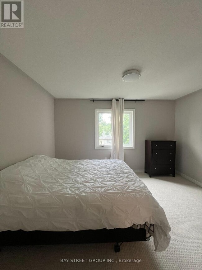 Photo - 178 Bayview Ave