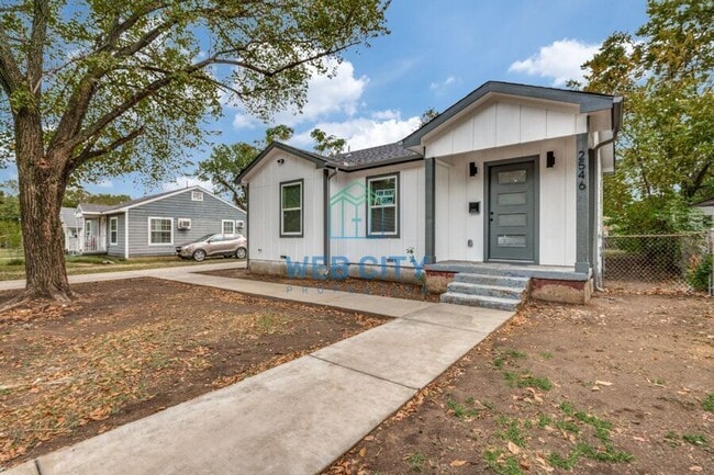 Building Photo - 2546 Kathleen Ave