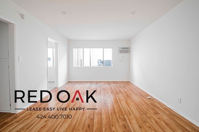 Building Photo - 946 S Carondelet St Unit 5