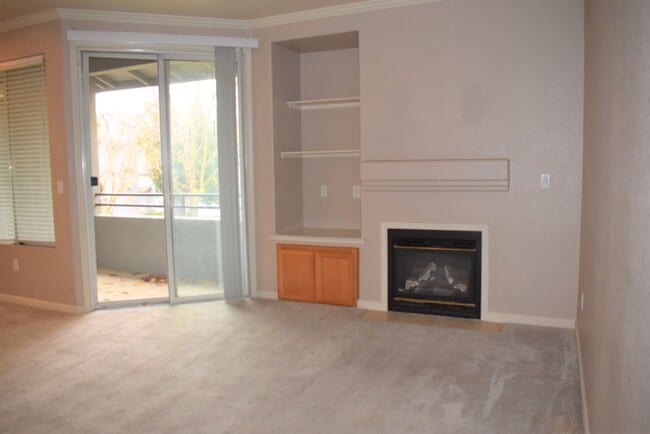 Photo - 5201 Laguna Oaks Dr